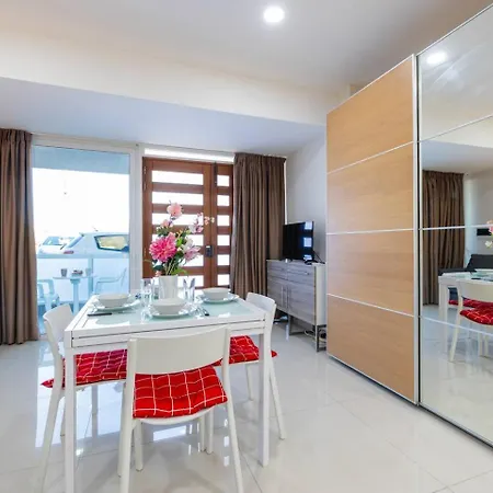 Cosy In Ghadira By Homely